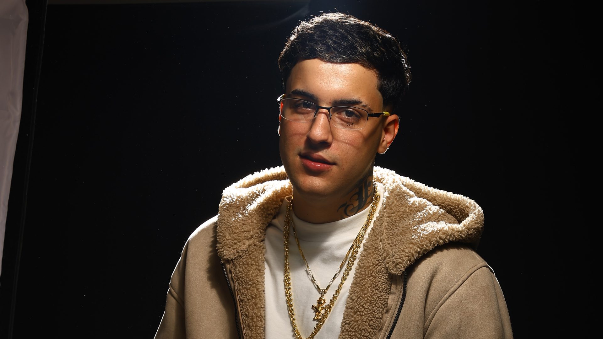 MC Leozin lança o EP solo ‘PERDIDO NO MUNDO’ durante turnê na Europa